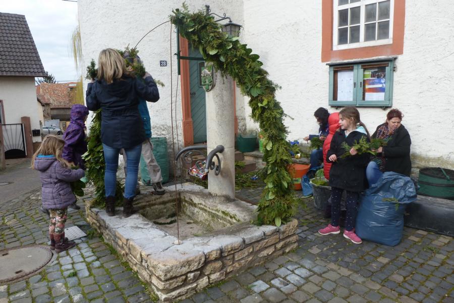 Osterbrunnen 2016 03
