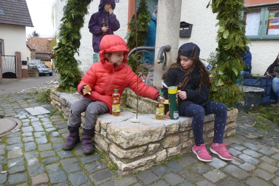 Osterbrunnen 2016 06