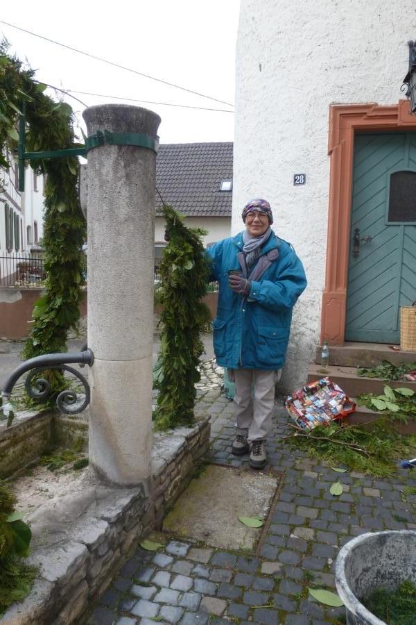 Osterbrunnen 2016 09