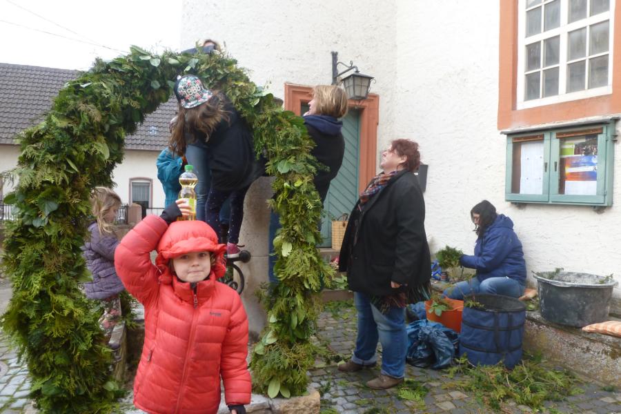 Osterbrunnen 2016 11