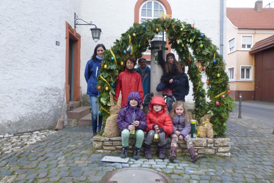 Osterbrunnen 2016 12